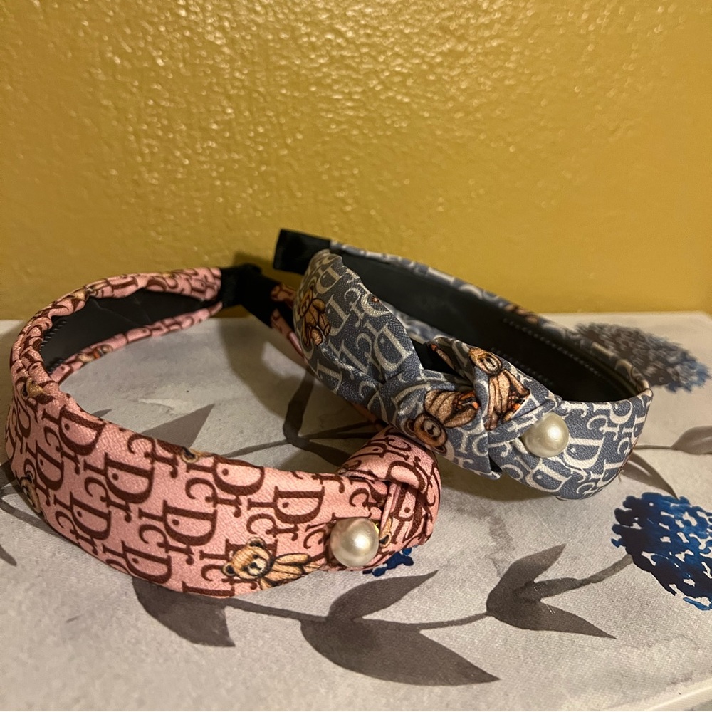 2 brand new women’s  headbands